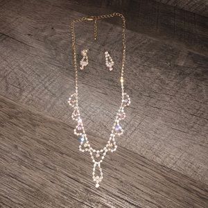 Costume jewelry!Perfect for prom/any formal event